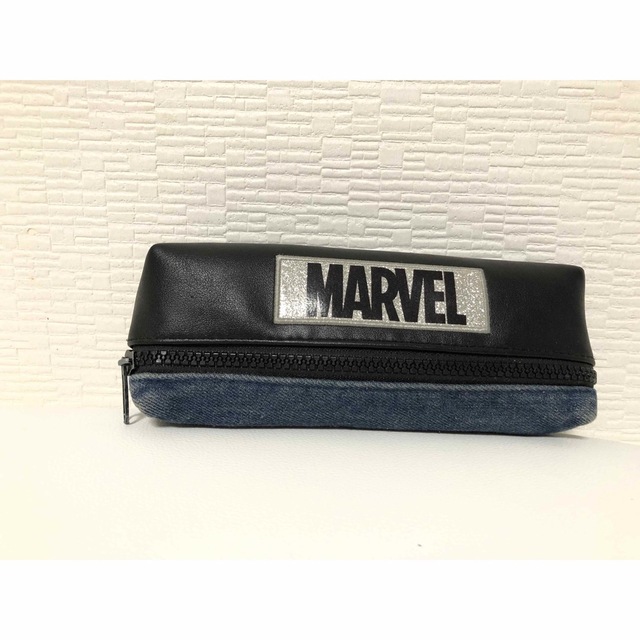 MARVEL(マーベル)のアメコミ　マーベル　MARVEL 筆箱　リバーシブル インテリア/住まい/日用品の文房具(ペンケース/筆箱)の商品写真