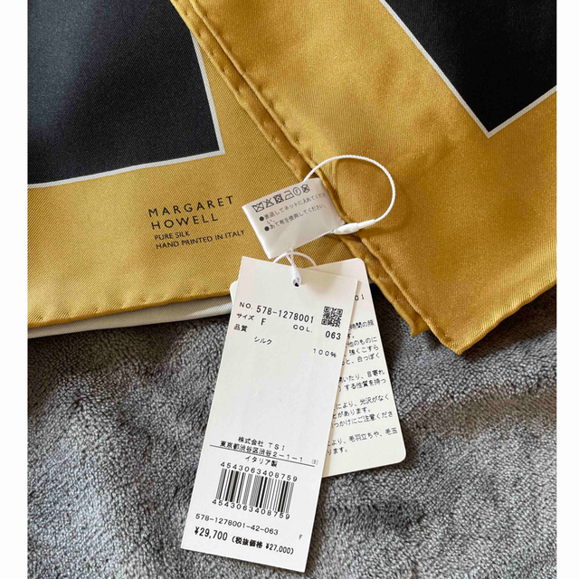 MARGARET HOWELL(マーガレットハウエル)のMARGARET HOWELL OUTLINE BORDER SCARF  新品 レディースのファッション小物(バンダナ/スカーフ)の商品写真