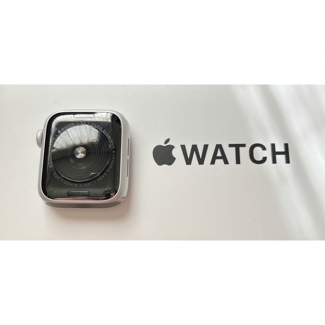 Apple Watch(アップルウォッチ)の本体美品・付属品新品 Apple Watch SE 40mm シルバー スマホ/家電/カメラのスマホアクセサリー(その他)の商品写真