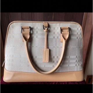 BURBERRY - 2点目半額☆Burberry☆ショルダーの通販 by ♡洋服以外 ...