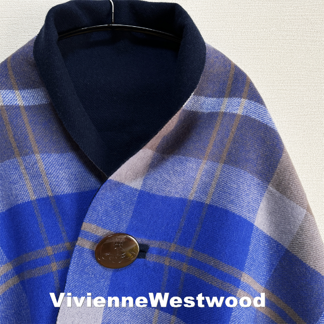 Vivienne Westwood(ヴィヴィアンウエストウッド)の【Vivienne Westwood】ビックORBボタン ストール タグ付未使用 レディースのファッション小物(ストール/パシュミナ)の商品写真