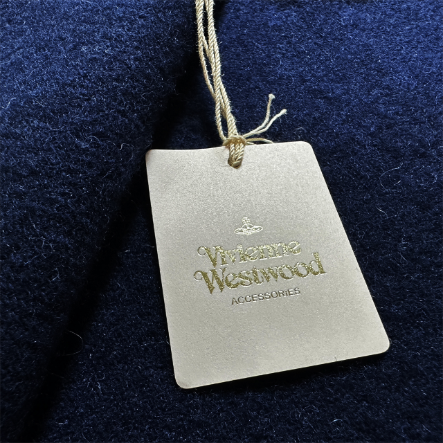 Vivienne Westwood(ヴィヴィアンウエストウッド)の【Vivienne Westwood】ビックORBボタン ストール タグ付未使用 レディースのファッション小物(ストール/パシュミナ)の商品写真