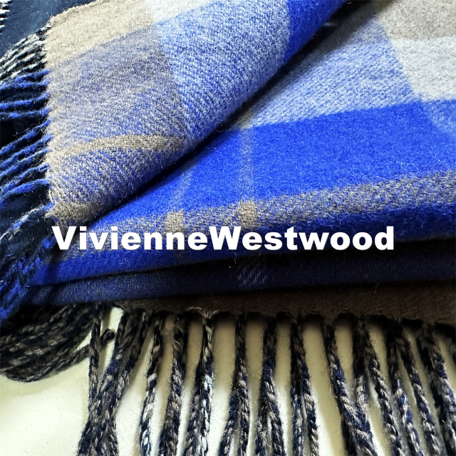 Vivienne Westwood(ヴィヴィアンウエストウッド)の【Vivienne Westwood】ビックORBボタン ストール タグ付未使用 レディースのファッション小物(ストール/パシュミナ)の商品写真