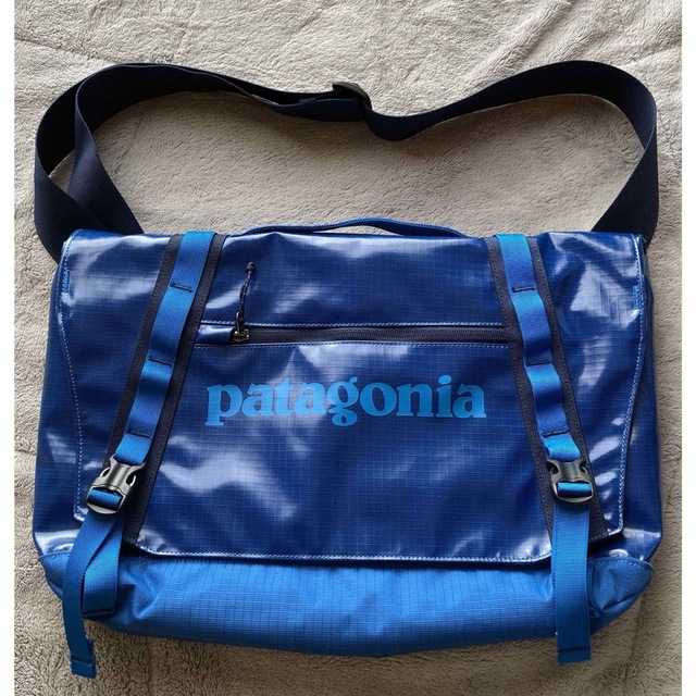 patagonia(パタゴニア) ブラックホール　メッセンジャーバッグ