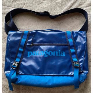 patagonia - 新品 patagonia ブラックホール メッセンジャー バッグ ...