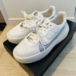 ナイキ(NIKE)のNIKE♡W AF1 PLT.AF.ORM シルバー(スニーカー)