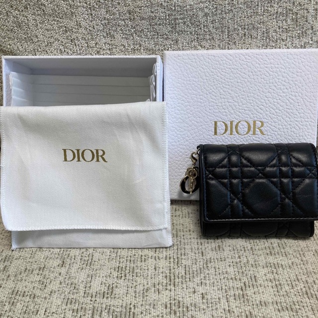 Christian Dior(クリスチャンディオール)の本日限定価格！ディオール　ロータスウォレット レディースのファッション小物(財布)の商品写真