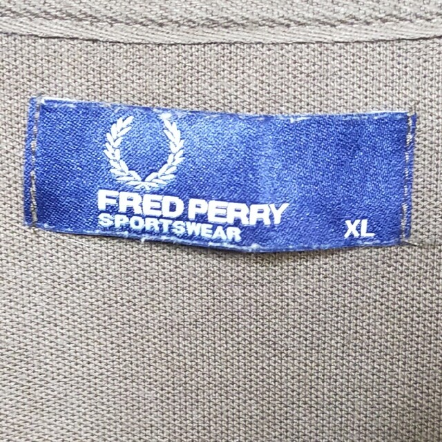 FRED PERRY(フレッドペリー)の【人気カラー】フレッドペリー 3XL トラックジャケット ブラウン 茶色 白 メンズのトップス(ジャージ)の商品写真