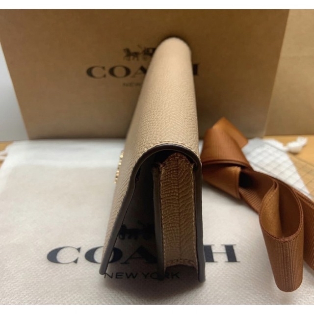 COACH(コーチ)のCOACH 名刺入れ IMTAUベージュ クロスグレインレザーで傷付きにくい！ レディースのファッション小物(財布)の商品写真