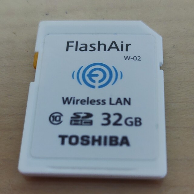 ほぼ未使用品 TOSHIBA 東芝 FlashAir 32GB フラッシュエアー