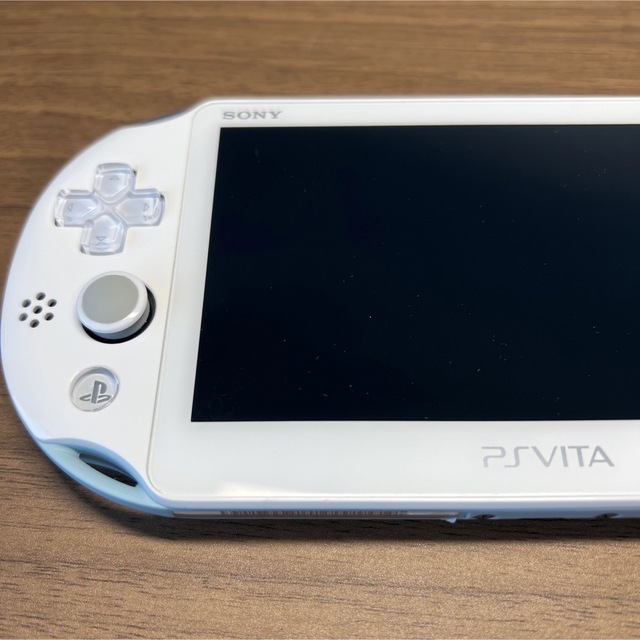 PlayStationVita PCH-2000ZA14 ライトブルー/ホワイト 1