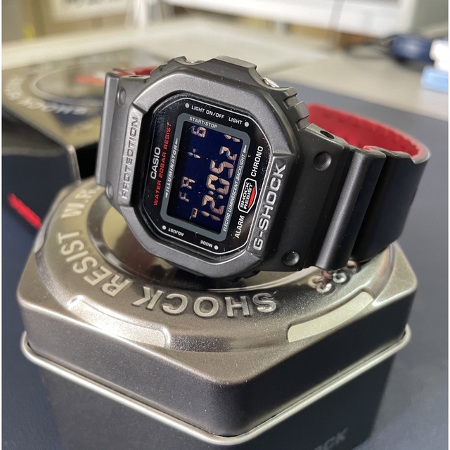 CASIO(カシオ)のG-SHOCK DW5600HR メンズの時計(腕時計(デジタル))の商品写真