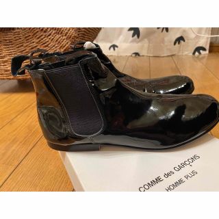 コムデギャルソンオムプリュス(COMME des GARCONS HOMME PLUS)のコムデギャルソンオムプリュス　サイドゴアエナメルレザーブーツ  25cm(ブーツ)