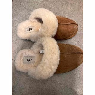 アグ(UGG)のアグ　UGG サンダル　ムートン　スカフェット(サンダル)