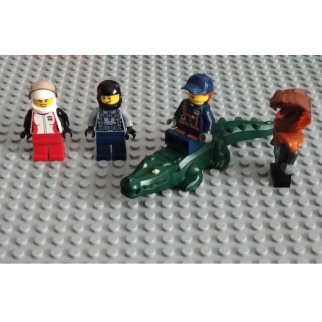 Lego(レゴ)のレゴシティ　ミニフィグ　レゴニンジャゴー　スターウォーズ　ジャンク キッズ/ベビー/マタニティのおもちゃ(積み木/ブロック)の商品写真