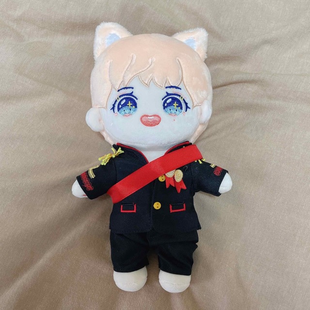 SEVENTEEN セブチ ぬいぐるみ ドール 20cm ジュン 軍服 服付き www