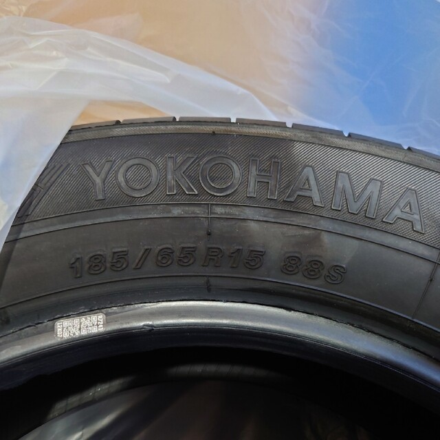 YOKOHAMA　ブルーアース　タイヤ　4本　E50C　185