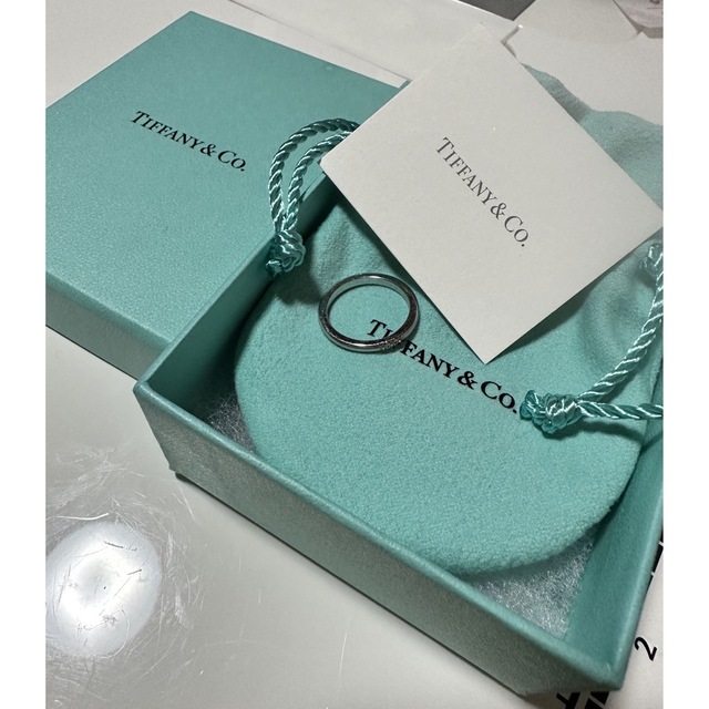 Tiffany & Co.(ティファニー)の(専用)TIFFANY & Co. プラチナリング pt950 7.5号 レディースのアクセサリー(リング(指輪))の商品写真