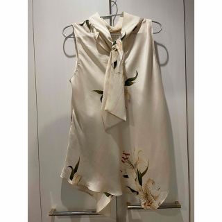 ザラ(ZARA)のZARA ピンクベージュブラウス(カットソー(半袖/袖なし))