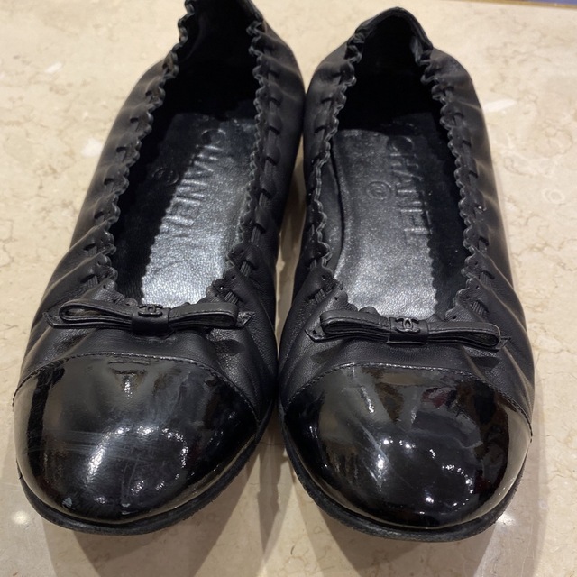 CHANEL(シャネル)の［正規品］CHANEL バレーシューズ ブラック系 サイズ35 レディースの靴/シューズ(バレエシューズ)の商品写真
