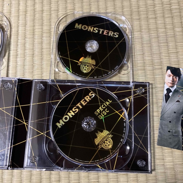 山下智久(ヤマシタトモヒサ)のMONSTERS DVD 香取慎吾 山下智久 エンタメ/ホビーのDVD/ブルーレイ(TVドラマ)の商品写真