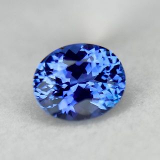 【SOLD】あえての王道シェイプで楽しむタイ産非加熱サファイア0.830ct(その他)