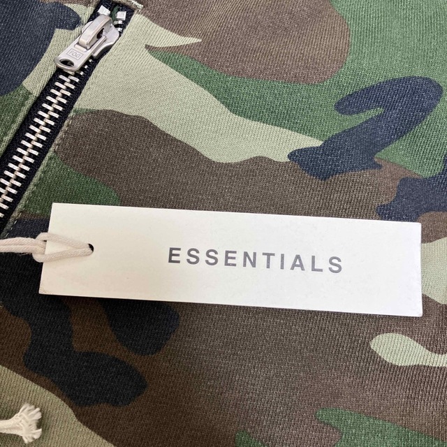 FEAR OF GOD(フィアオブゴッド)のFOG ESSENTIALS スウェットパンツFear of God メンズのパンツ(その他)の商品写真