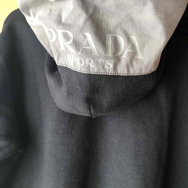 PRADA(プラダ)のお値下げ❗️ ノベルティ/プラダ/パーカー レディースのトップス(パーカー)の商品写真