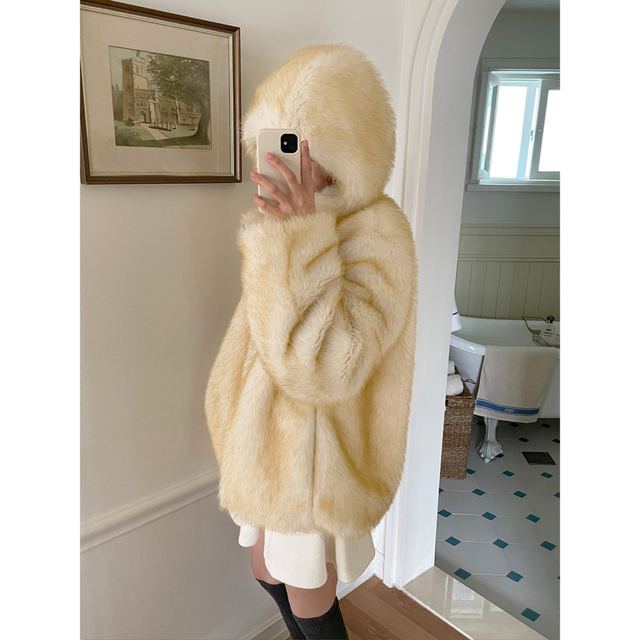 サモエド♡ Furry Zip-up Hoodies レディースのジャケット/アウター(毛皮/ファーコート)の商品写真