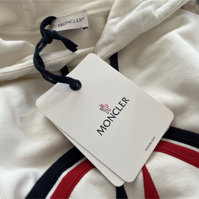 モンクレール moncler 未使用 パーカー ロゴ ブラック クロップド Ｌ