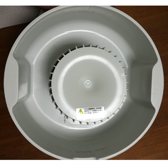 DeLonghi(デロンギ)のボネコ 気化式加湿器E2441A 新品フィルター・シルバースティック付 完動美品 スマホ/家電/カメラの生活家電(加湿器/除湿機)の商品写真