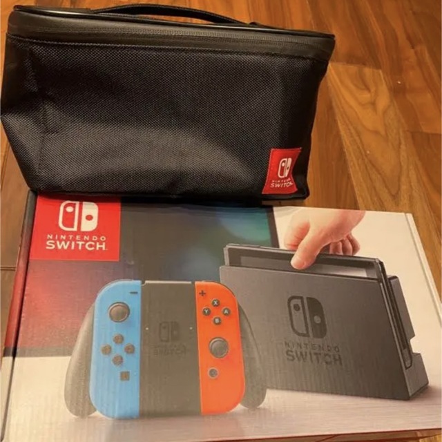 Nintendo Switch本体 収納ケース付き Nintendo Switch本体 収納ケース付き