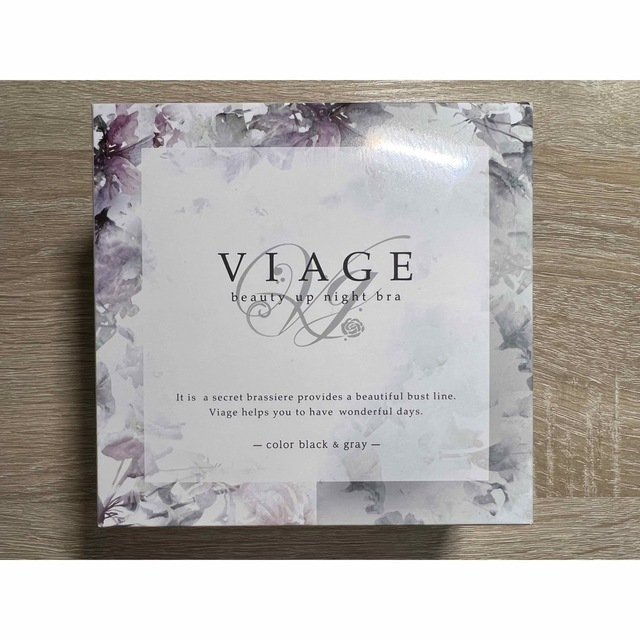 VIAGE(ヴィアージュ)のVIAGE Mサイズ　ブラック×グレー レディースの下着/アンダーウェア(ブラ)の商品写真