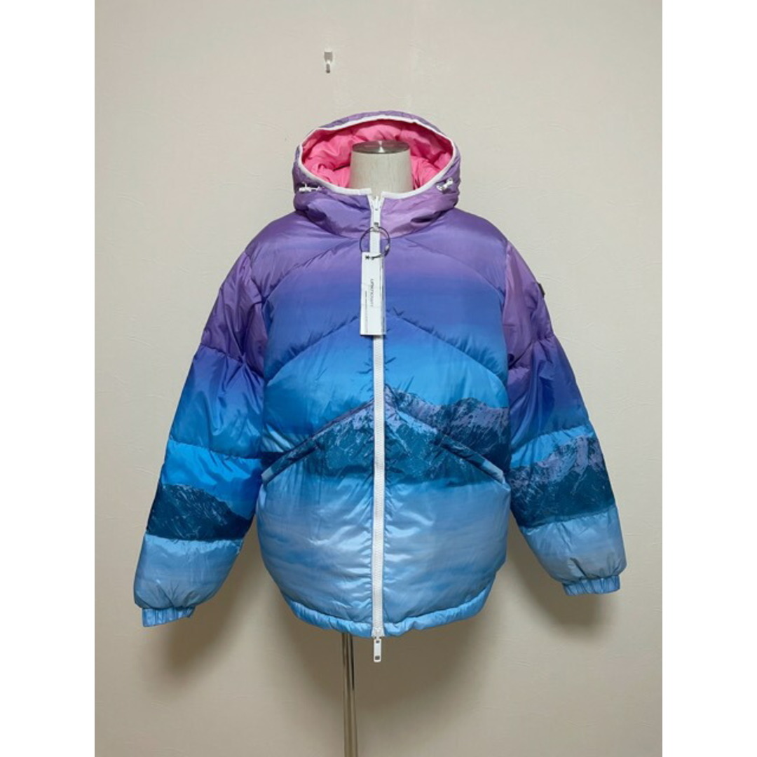 【送料無料】UNKNOWN LONDON/アンノウン ロンドン Mountain Scenery Reversible Puffer Jacket マウンテンプリント リバーシブル ダウンジャケット【007】