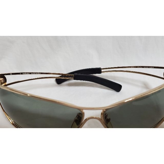 VERSACE(ヴェルサーチ)の正規 レア ヴェルサーチ メデューサロゴ シャイニーメタルフレーム サングラス黒 メンズのファッション小物(サングラス/メガネ)の商品写真