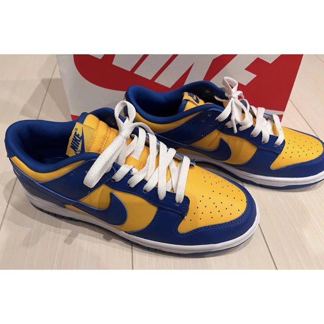 NIKE(ナイキ)のNIKE DUNK low UCLA 26.5cm DD1391-402 ナイキ メンズの靴/シューズ(スニーカー)の商品写真