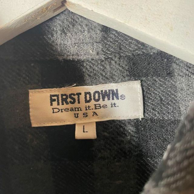 FIRST DOWN(ファーストダウン)のFIRST DOWN ネルシャツ　ドッグタウン超カッコいい❗️チェックシャツ黒L メンズのトップス(シャツ)の商品写真