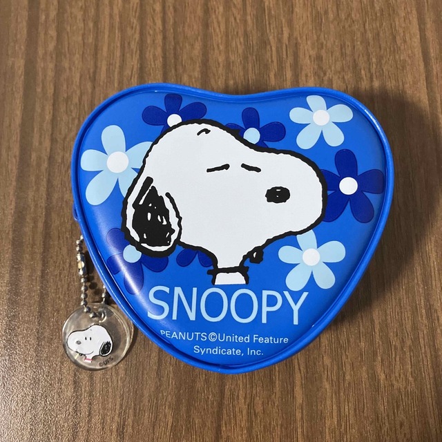 SNOOPY(スヌーピー)のスヌーピー　ハート型コインパース レディースのファッション小物(コインケース)の商品写真