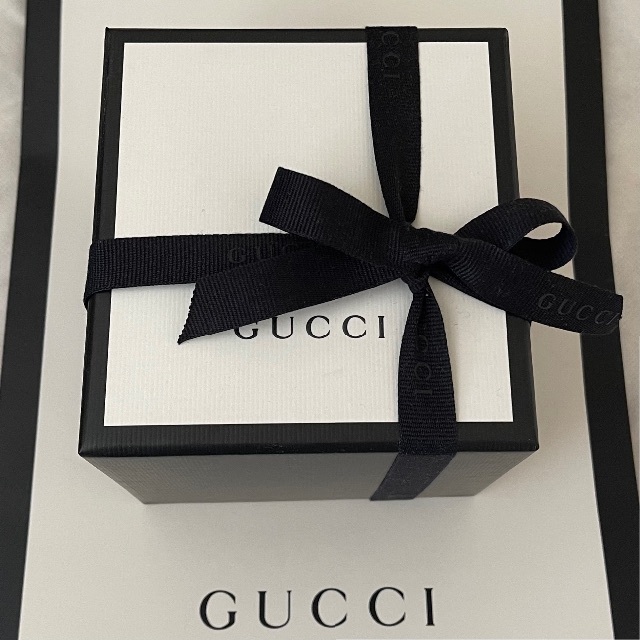 GUCCI - ♡新品未使用♡ GUCCI グッチ 時計 ストロベリーの通販 GUCCI - ♡新品未使用♡ GUCCI グッチ 時計 ストロベリーの通販