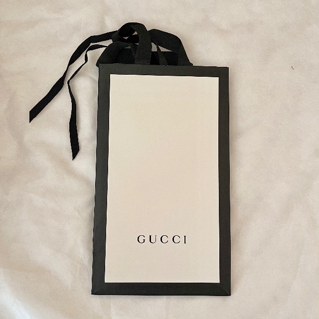 GUCCI - ♡新品未使用♡ GUCCI グッチ 時計 ストロベリーの通販 GUCCI - ♡新品未使用♡ GUCCI グッチ 時計 ストロベリーの通販