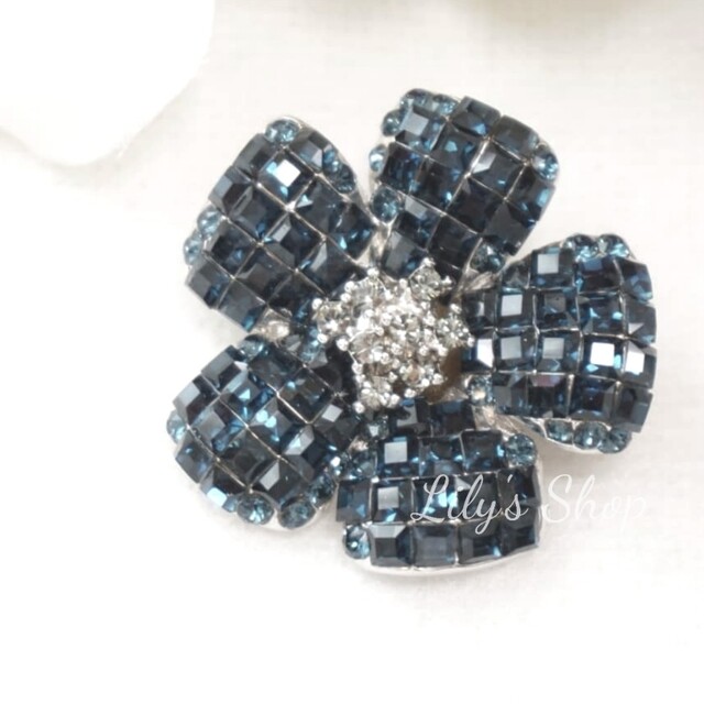 新作からSALEアイテム等お得な商品満載 未使用♡フォクシー♡お花