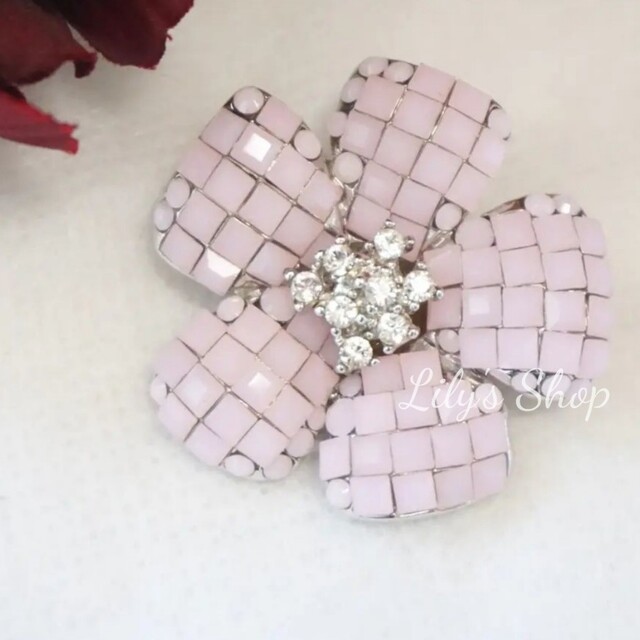 新品未使用♡ フォクシー 定番 お花ブローチ