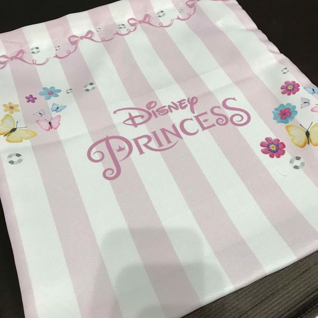 Disney(ディズニー)の新品　巾着2点セット　ディズニープリンセス　バッグ キッズ/ベビー/マタニティのこども用バッグ(ランチボックス巾着)の商品写真