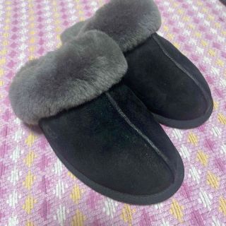 アグ(UGG)のuggスリッパ(スリッパ/ルームシューズ)