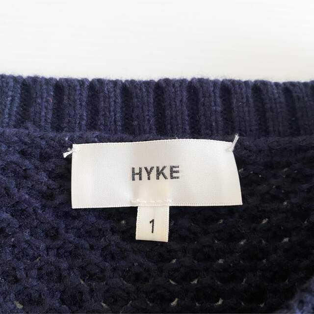 HYKE(ハイク)のHYKE（ハイク）/ ウールクルーネックニット 濃紺 レディースのトップス(ニット/セーター)の商品写真