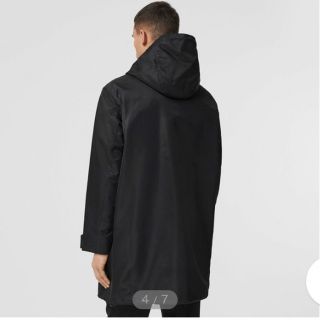 BURBERRY - 超美品☆BURBERRY 21SS シャークグラフィックパーカー 黒の
