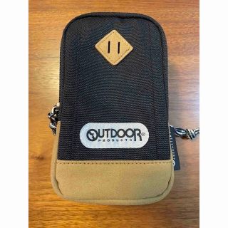 アウトドアプロダクツ(OUTDOOR PRODUCTS)のOUTDOOR アウトドア カメラポーチ スマホも入る ブラックODCP04BK(ケース/バッグ)