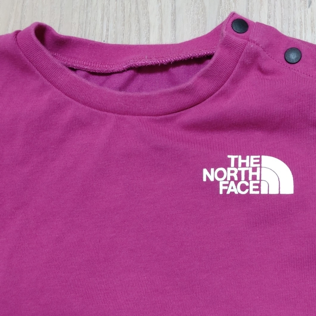 THE NORTH FACE(ザノースフェイス)のTHENORTHFACE(ザノースフェイス)　ロゴTシャツ　80㎝ キッズ/ベビー/マタニティのベビー服(~85cm)(Ｔシャツ)の商品写真