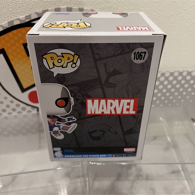 MARVEL(マーベル)の冬コミコン2022FUNKO POP! スパイダーマン　ブルーアイズ　スーツ限定 エンタメ/ホビーのフィギュア(アメコミ)の商品写真