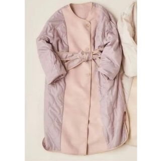 ナチュラルクチュール(natural couture)の新品　everyvery niceclaup キルトリバーシブルパイピングコート(ロングコート)